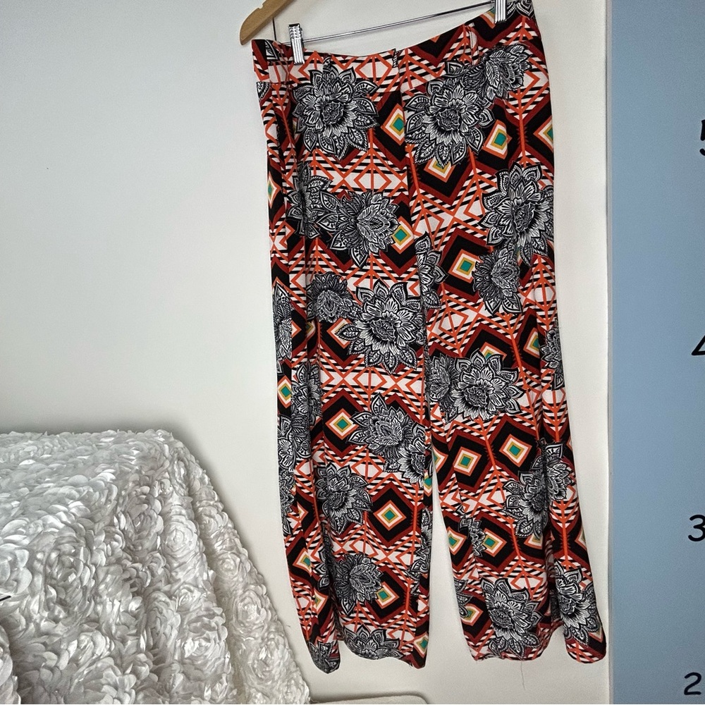 New‎ York & Company Geo Floral Pattern B/W Orange Palazzo Pants Women's 8